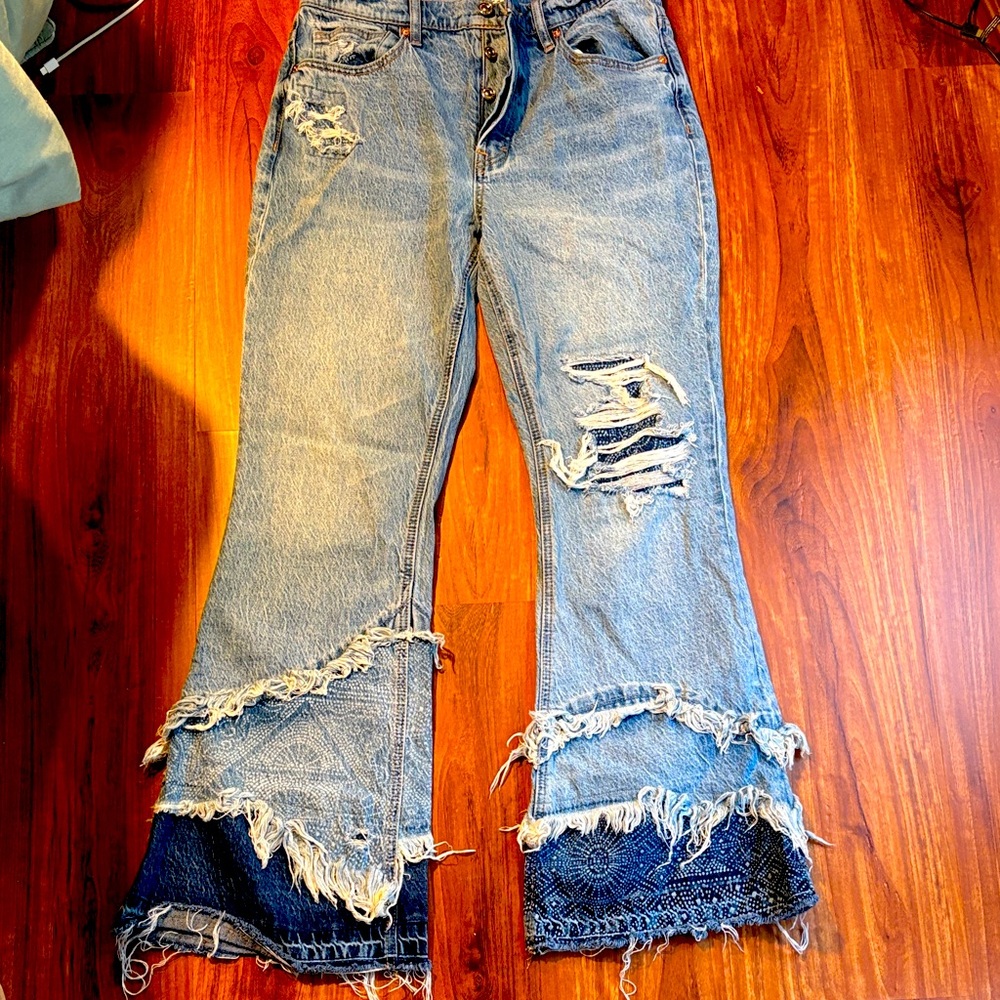 We The Free Light Blue Distressed Flare Jeans size 31